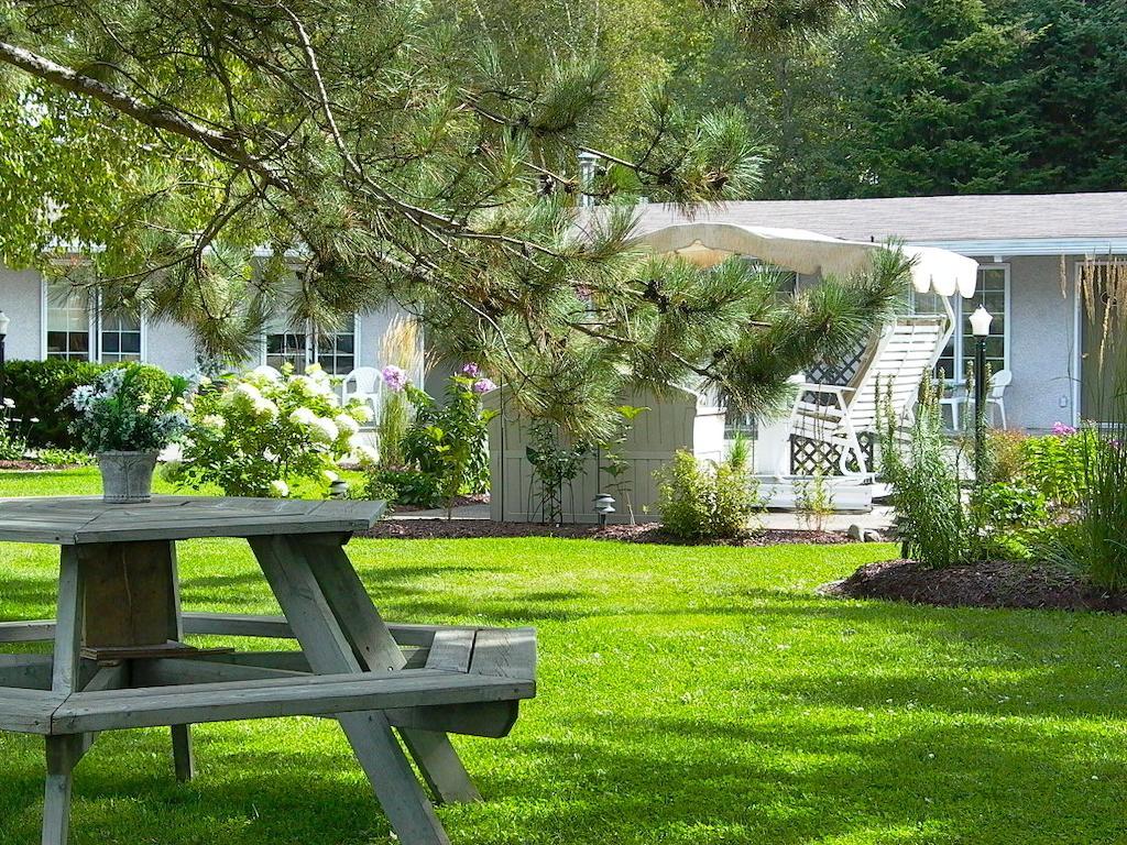 Motel La Cheminee Saint-Jerome Exterior foto